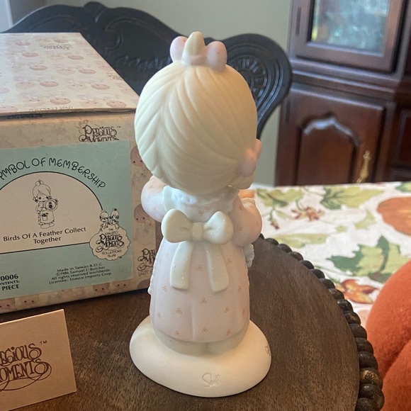 Vintage 🕰️ 1986 Precious Moments Figurine Birds of a Feather Collect Together - Picture 4 of 5